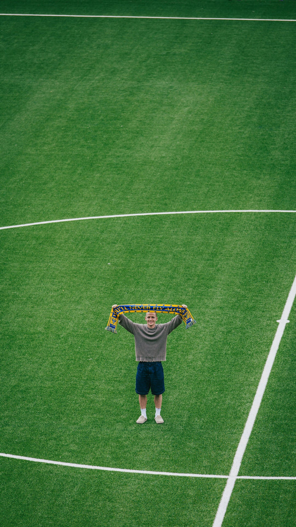 Europese sjaal 'you'll never fly alone' - STVV